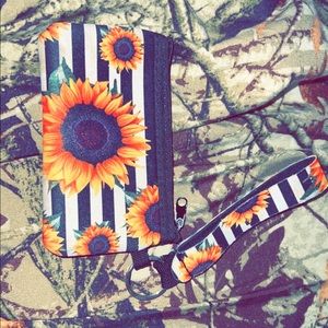 Sunflower wristlet